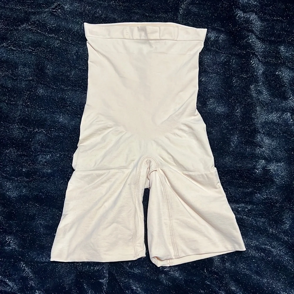 SPANX Women's Higher Power Tummy Control Shorts